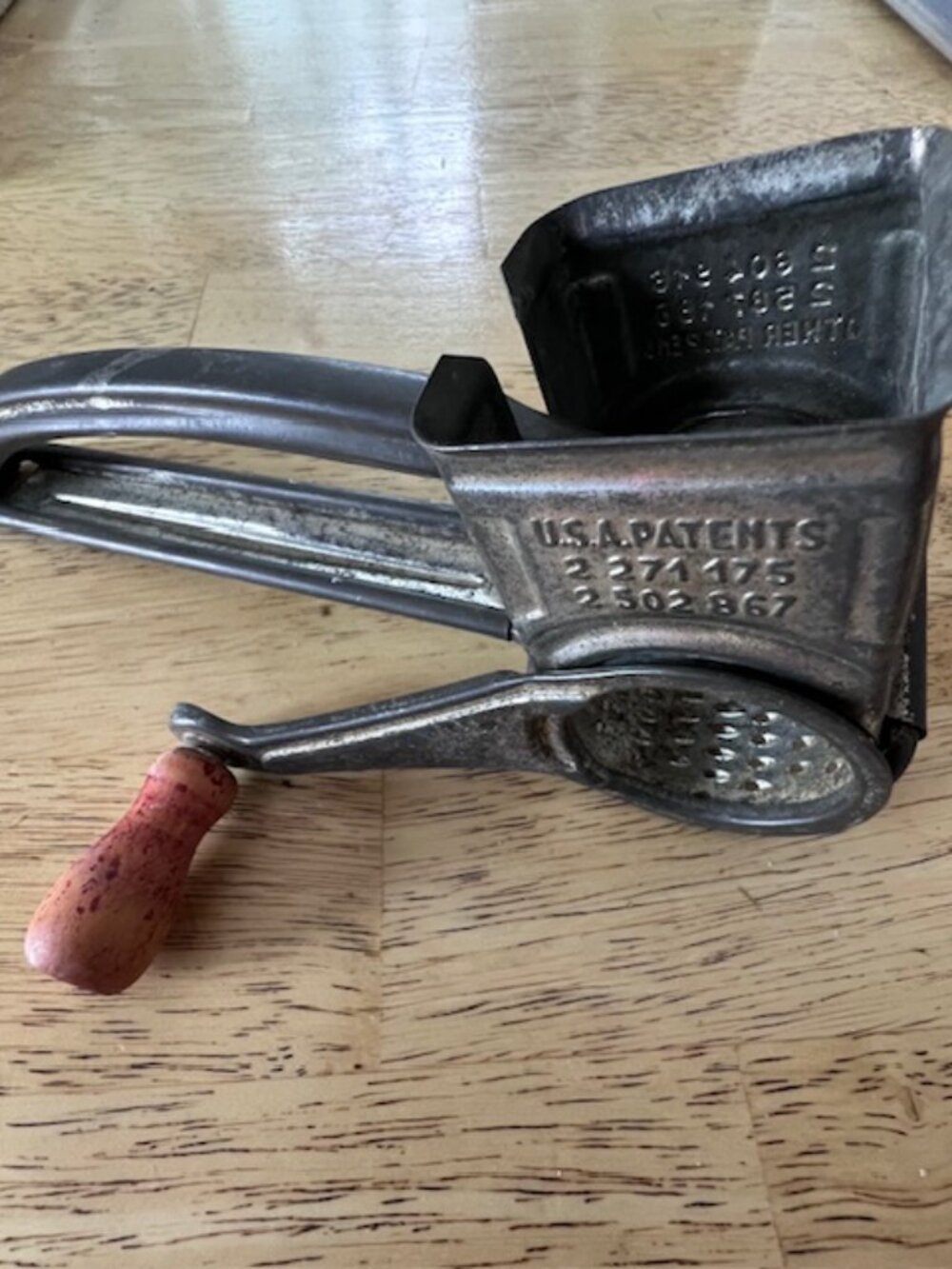 MOULI Grater antique rotary hand-crank grater for cheese, nuts, chocolate 1940's